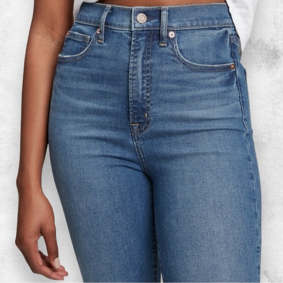 NWT Gap True Skinny Sky High Rise Medium Blue Raw Hem Jeans Size 34 18P Petite - Picture 6 of 8